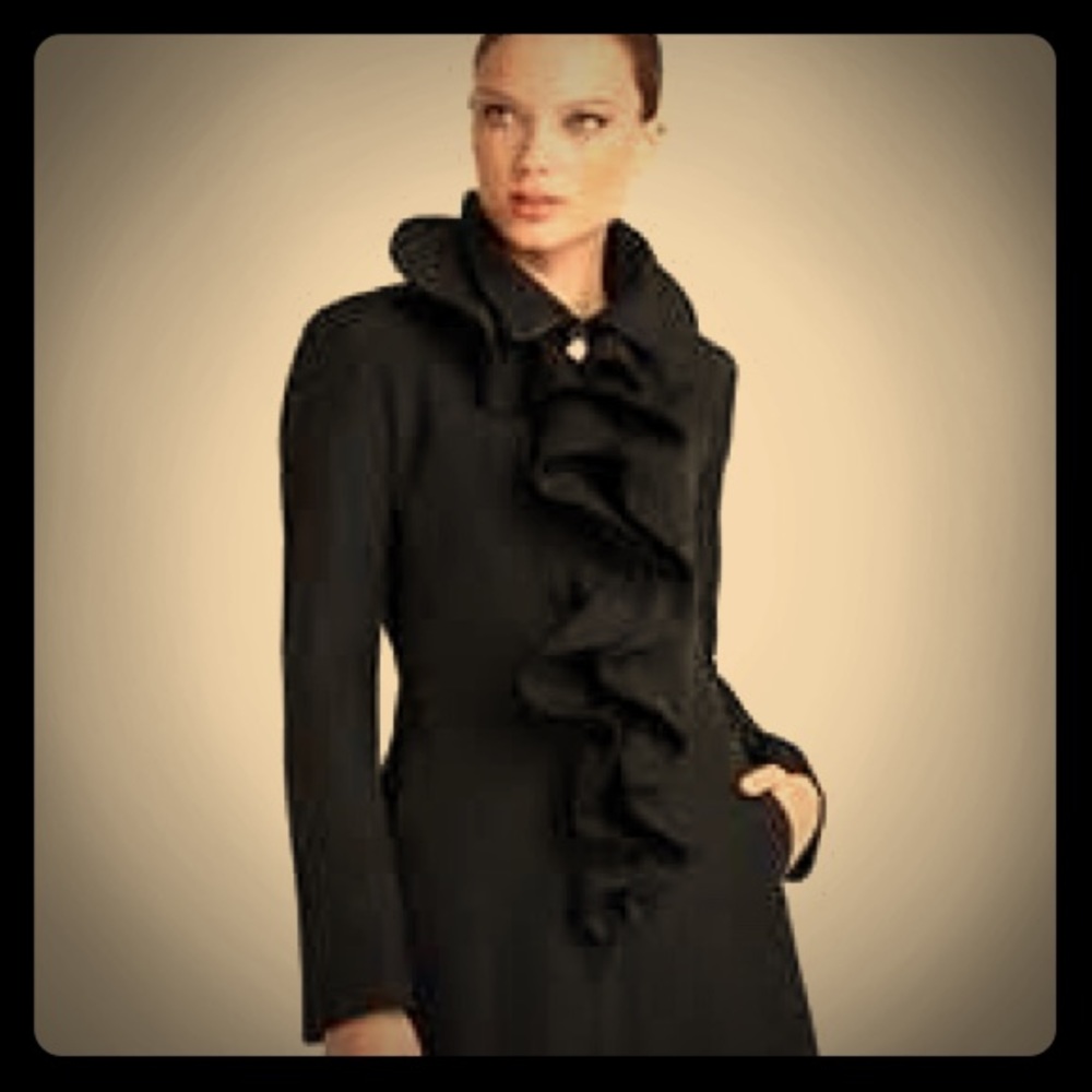 NWT Tahari size 4 Kendra Zip Ruffle Coat